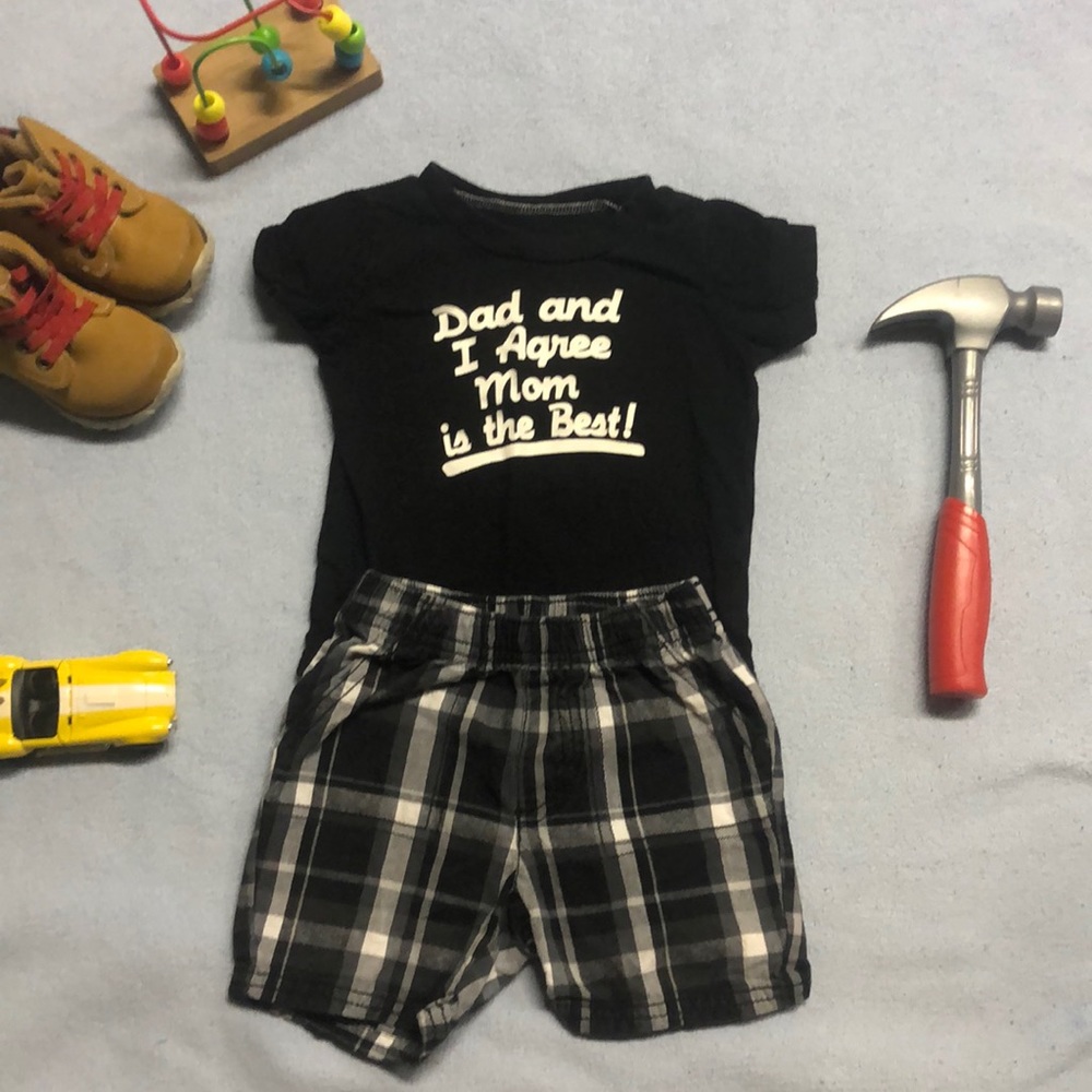 "Mom's the best" outfit